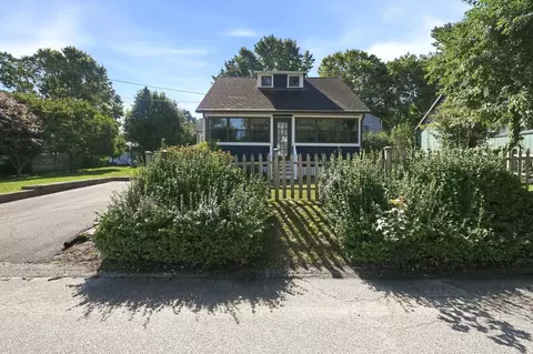 58 Cape Cod Ave, Plymouth, MA 02360