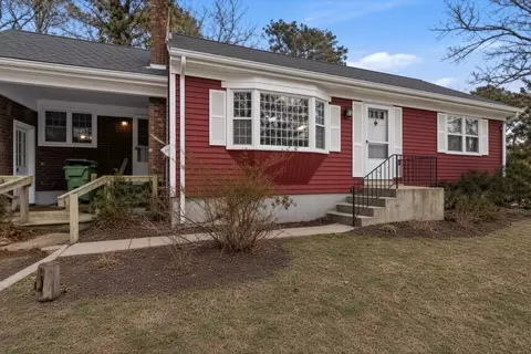 36 Lakewood Dr, Harwich, MA 02645