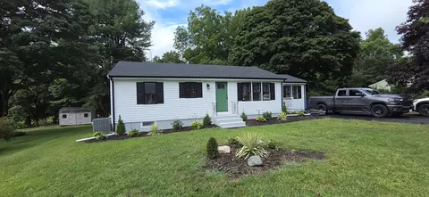 13 Delmar Rd, Medway, MA 02053