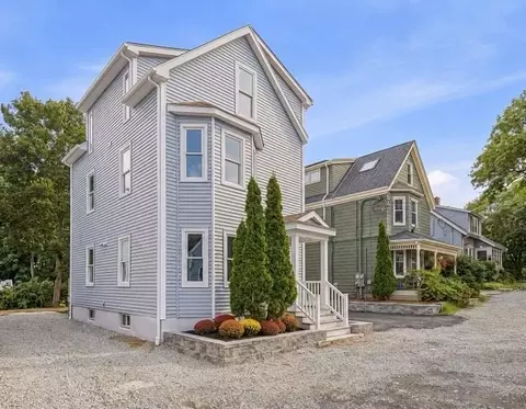 2 Summer Street Pl, Arlington, MA 02474