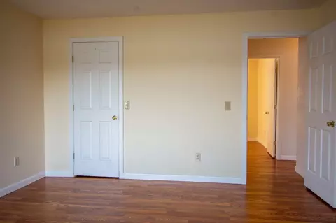 Bedroom - 604 Beacon Park #604, Webster, MA 01570 photo 2 of 3