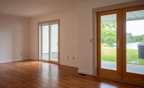 Living - 604 Beacon Park #604, Webster, MA 01570 photo 1 of 5