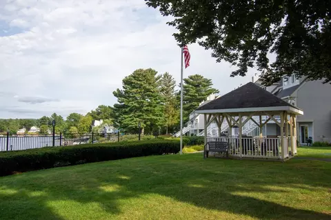 Exterior - 604 Beacon Park #604, Webster, MA 01570 photo 5 of 7