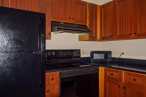 Kitchen - 604 Beacon Park #604, Webster, MA 01570 photo 1 of 2