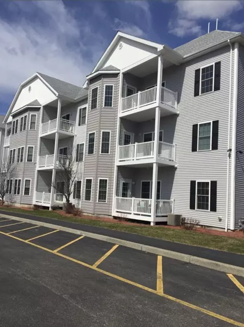 10 Felton St #105, Brockton, MA 02301