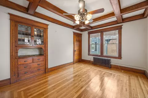 Living - 136 Marsden St, Springfield, MA 01109 photo 5 of 6