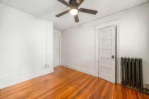 Bedroom - 136 Marsden St, Springfield, MA 01109 photo 4 of 7