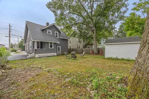 Exterior - 136 Marsden St, Springfield, MA 01109 photo 5 of 7