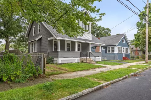 Exterior - 136 Marsden St, Springfield, MA 01109 photo 7 of 7