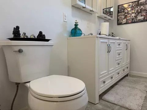 Bath - 342 Onset Ave, Wareham, MA 02571 photo 4 of 5