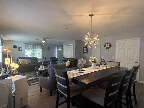 Dining - 342 Onset Ave, Wareham, MA 02571 photo 1 of 1