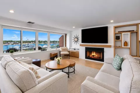 58 Merrimac St #3-5, Newburyport, MA 01950