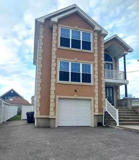 Exterior - 510 State Ave, Fall River, MA 02724 photo 2 of 4