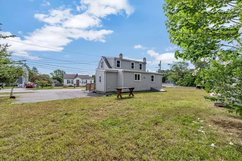 Exterior - 4 Cherry St, Wareham, MA 02571 photo 5 of 6
