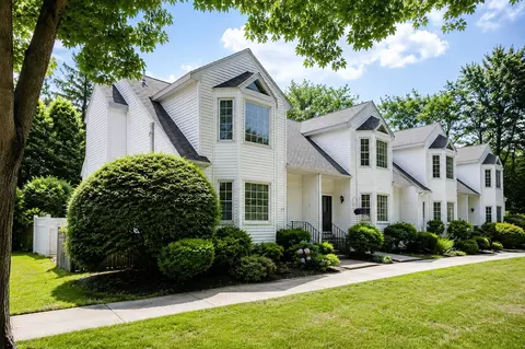 29 Church St #24, Weymouth, MA 02189
