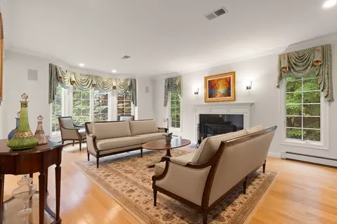 Living - 66 Eisenhower Dr, Sharon, MA 02067 photo 2 of 4