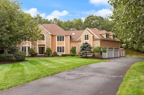 Exterior - 66 Eisenhower Dr, Sharon, MA 02067 photo 10 of 11