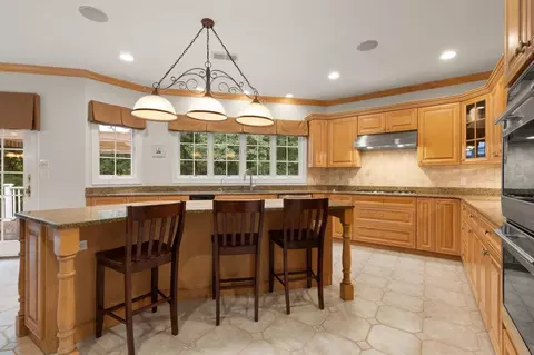 Kitchen - 66 Eisenhower Dr, Sharon, MA 02067 photo 2 of 4