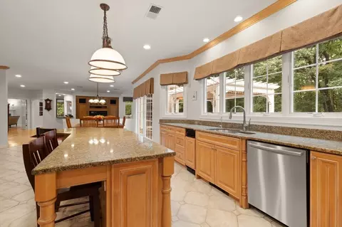 Kitchen - 66 Eisenhower Dr, Sharon, MA 02067 photo 3 of 4