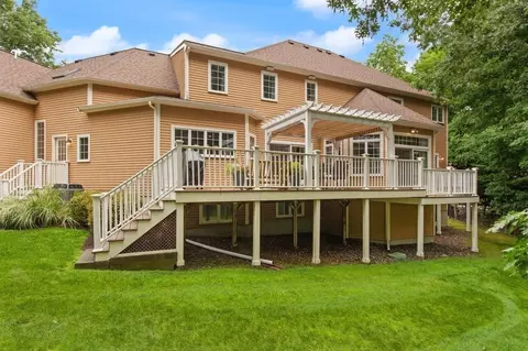 Exterior - 66 Eisenhower Dr, Sharon, MA 02067 photo 4 of 11