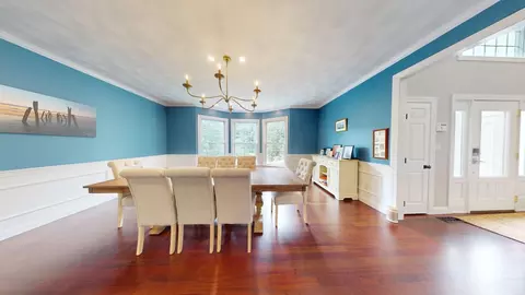 Dining - 2 Spruce Run, Beverly, MA 01915 photo 2 of 3