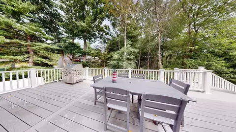 Exterior - 2 Spruce Run, Beverly, MA 01915 photo 6 of 6