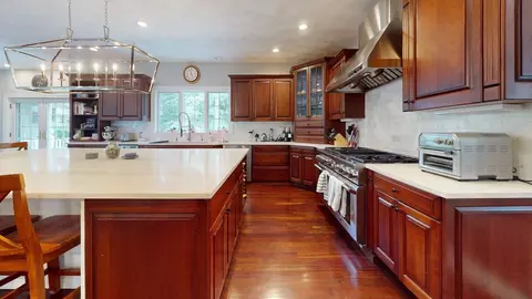 Kitchen - 2 Spruce Run, Beverly, MA 01915 photo 2 of 2