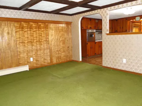 Living - 128 Sutton Rd, Webster, MA 01570 photo 2 of 5