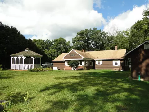 Exterior - 128 Sutton Rd, Webster, MA 01570 photo 2 of 3