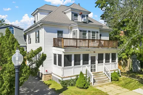 7 Plymouth St, New Bedford, MA 02740