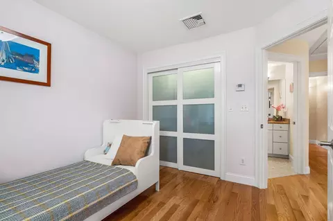 Bedroom - 65 Crescent Rd #65, Needham, MA 02494 photo 6 of 9