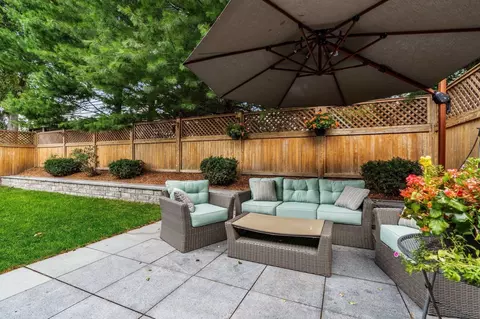 Exterior - 65 Crescent Rd #65, Needham, MA 02494 photo 3 of 8