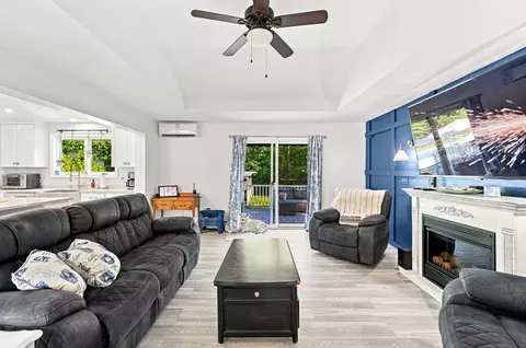 Living - 36 Main Ave, Wareham, MA 02538 photo 2 of 3