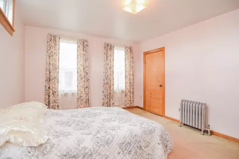 Bedroom - 38 Pleasant St, Ware, MA 01082 photo 6 of 8