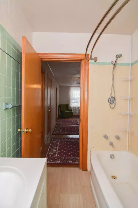 Bath - 38 Pleasant St, Ware, MA 01082 photo 3 of 4