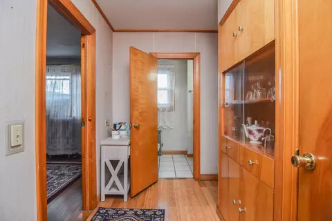 Entry Way - 38 Pleasant St, Ware, MA 01082 photo 3 of 5