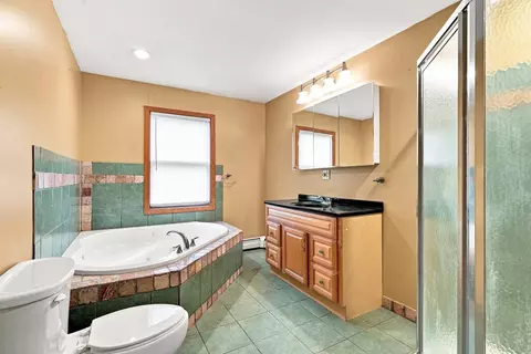 Bath - 45 Campbell Dr, Easthampton, MA 01027 photo 2 of 4