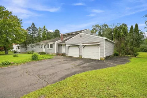 Exterior - 45 Campbell Dr, Easthampton, MA 01027 photo 1 of 7