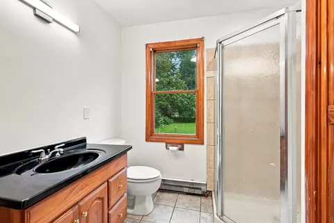 Bath - 45 Campbell Dr, Easthampton, MA 01027 photo 4 of 4