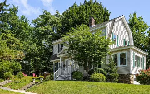 Exterior - 4 Longfellow Rd, Worcester, MA 01602 photo 3 of 5