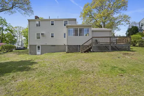 Exterior - 20 Bonney Ln, Dedham, MA 02026 photo 4 of 8