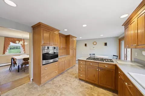 Kitchen - 20 Bonney Ln, Dedham, MA 02026 photo 3 of 3