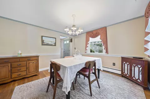 Dining - 20 Bonney Ln, Dedham, MA 02026 photo 3 of 4