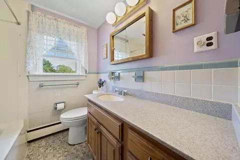 Bath - 20 Bonney Ln, Dedham, MA 02026 photo 2 of 2