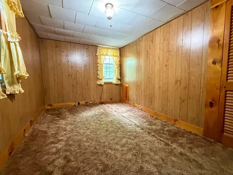Bedroom - 1386 Pleasant St, Athol, MA 01331 photo 1 of 3