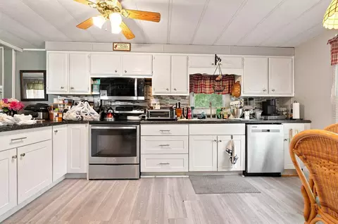 Kitchen - 60 Longboat Dr, Wareham, MA 02576 photo 8 of 12