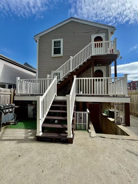 74 Chestnut St, Chelsea, MA 02150