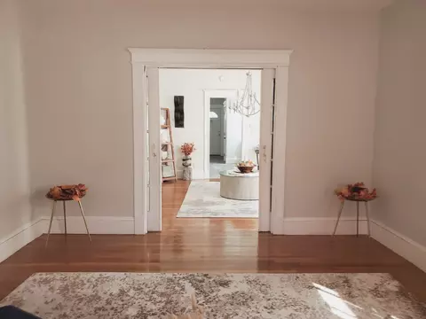 Entry Way - 25 Kimberly Ave, Springfield, MA 01108 photo 3 of 5