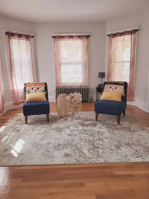 Living - 25 Kimberly Ave, Springfield, MA 01108 photo 1 of 1