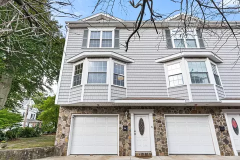 37 Pond St #1, Waltham, MA 02451